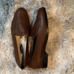 NWOT Rockport Leather Loafers
